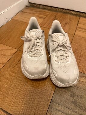 Hoka Clifton 10 White Sneakers